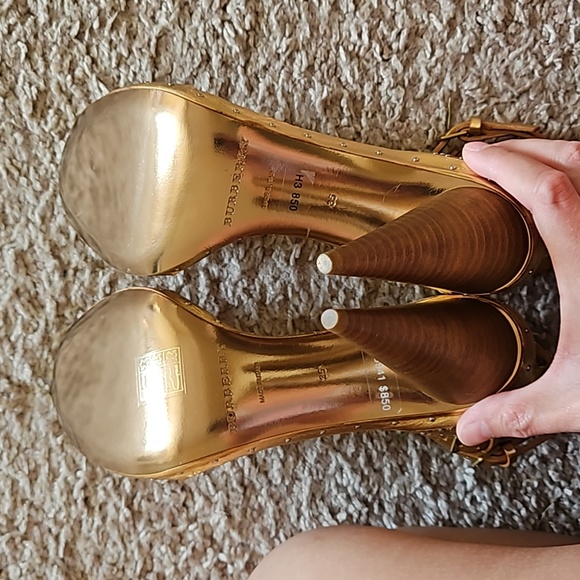 Gold Burberry heels, size 35, $80 - Picture 3 of 6